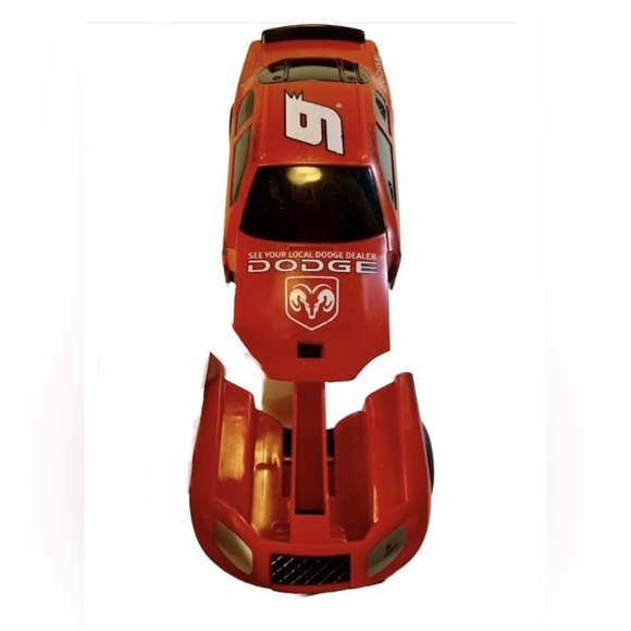 Kasey Kahne Pull & Go Pez Candy Dispenser #9 Dodge Charger Racing Car NASCAR - Picture 9 of 11